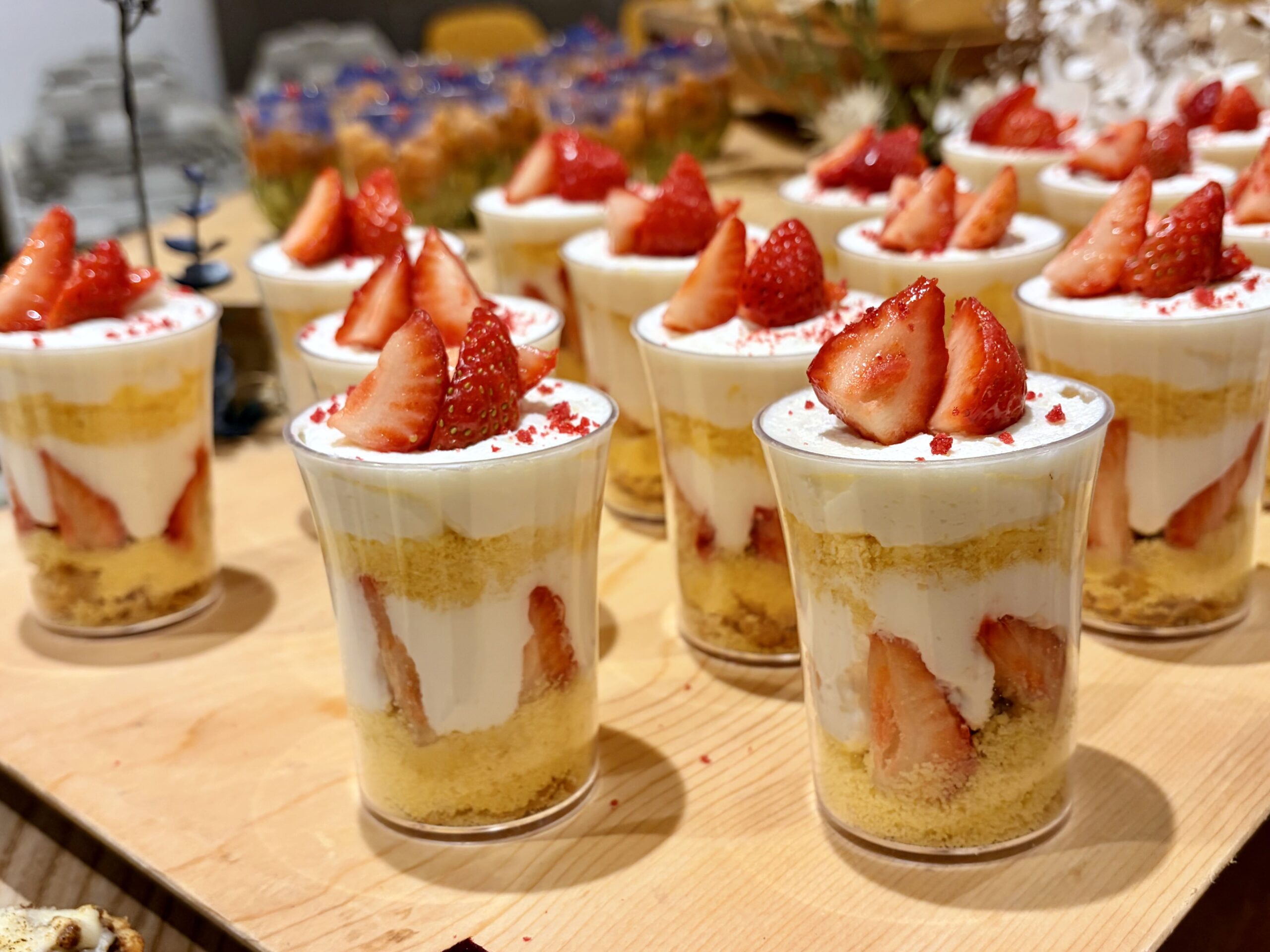 苺ショートケーキカップの写真