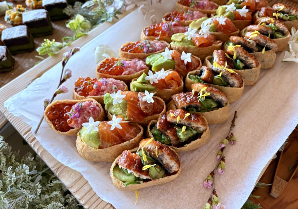 彩り稲荷寿司3種類の写真