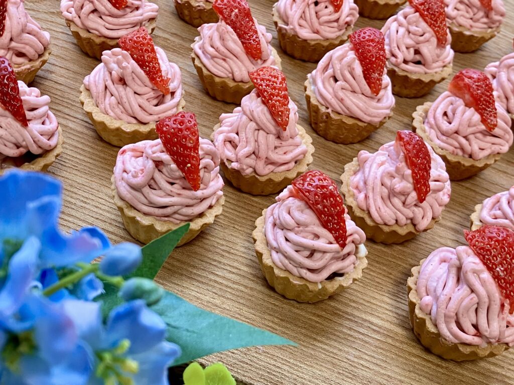 苺のモンブランの写真