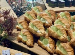 シャインマスカットのクロワッサンドの写真