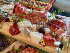 金目鯛など鮮魚の姿作りの写真